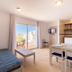 https://apartamentos-avenida-mc-apartamentos-ibiza.ibizaislandhotels.net